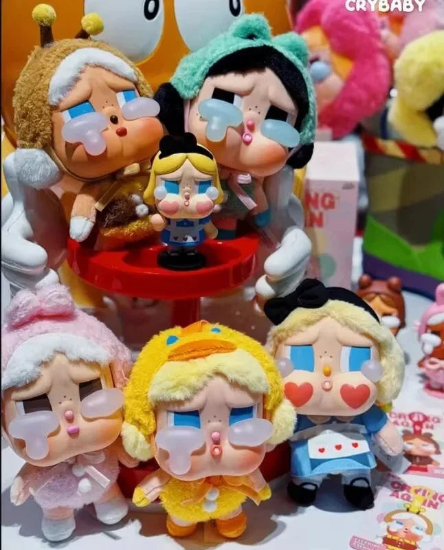 CryBaby – Figurine Mystère Pop Mart Crying Again en Vinyle